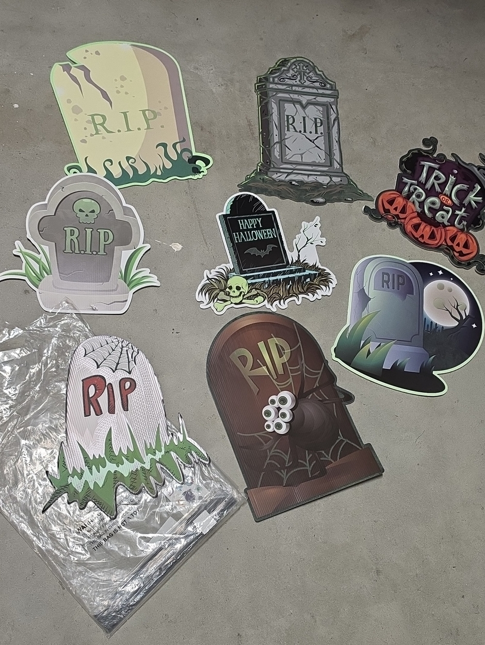 Nwt Halloween Tombstone Décor Stickers - Multi Color RIP Pack #1